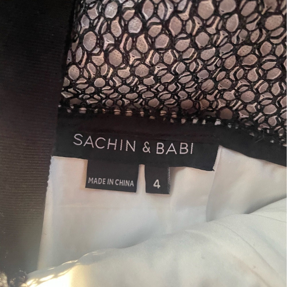 Sashin & Babi Convergence Dress 4 - Picture 6 of 6